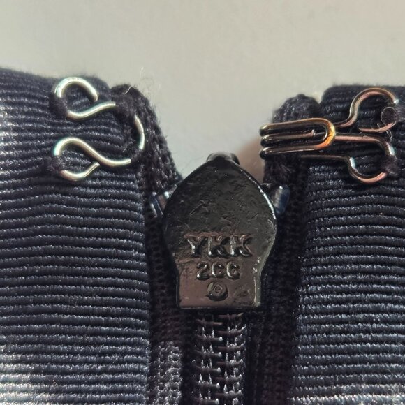 Ann Taylor Tweed Mini Skirt Black & White w/ Fringed Hem Size 8 - Picture 6 of 11